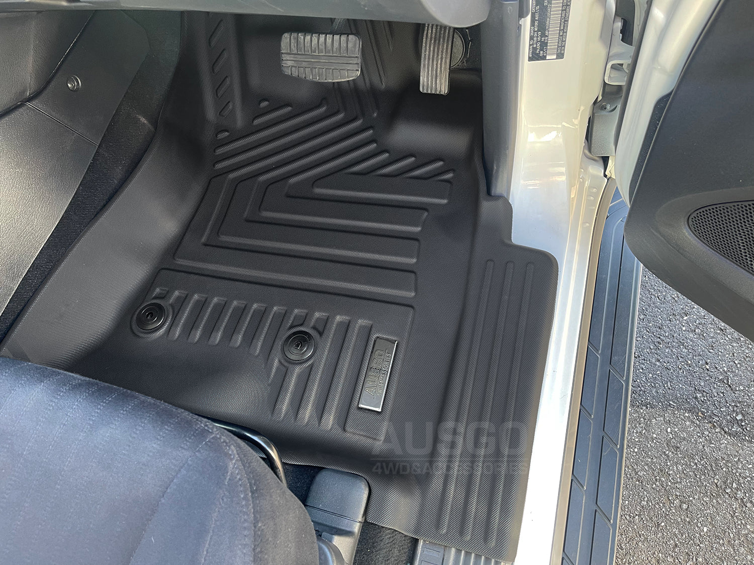 5D Car Floor Mats for Mitsubishi Pajero 2000-2021