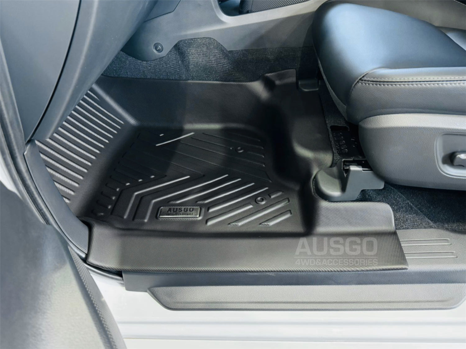 5D Car Floor Mats for Mitsubishi Pajero Sport 2015-Onwards