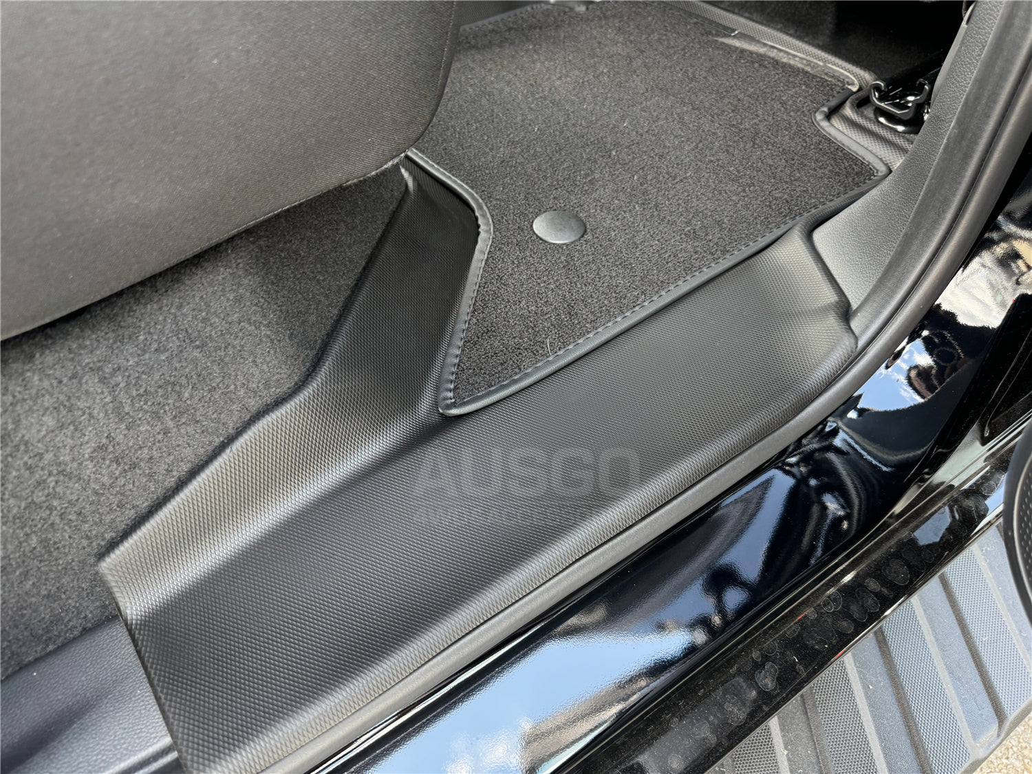 Double-Layer Car Floor Mats for Ford Ranger Next-Gen Dual Cab 2022-Onwards