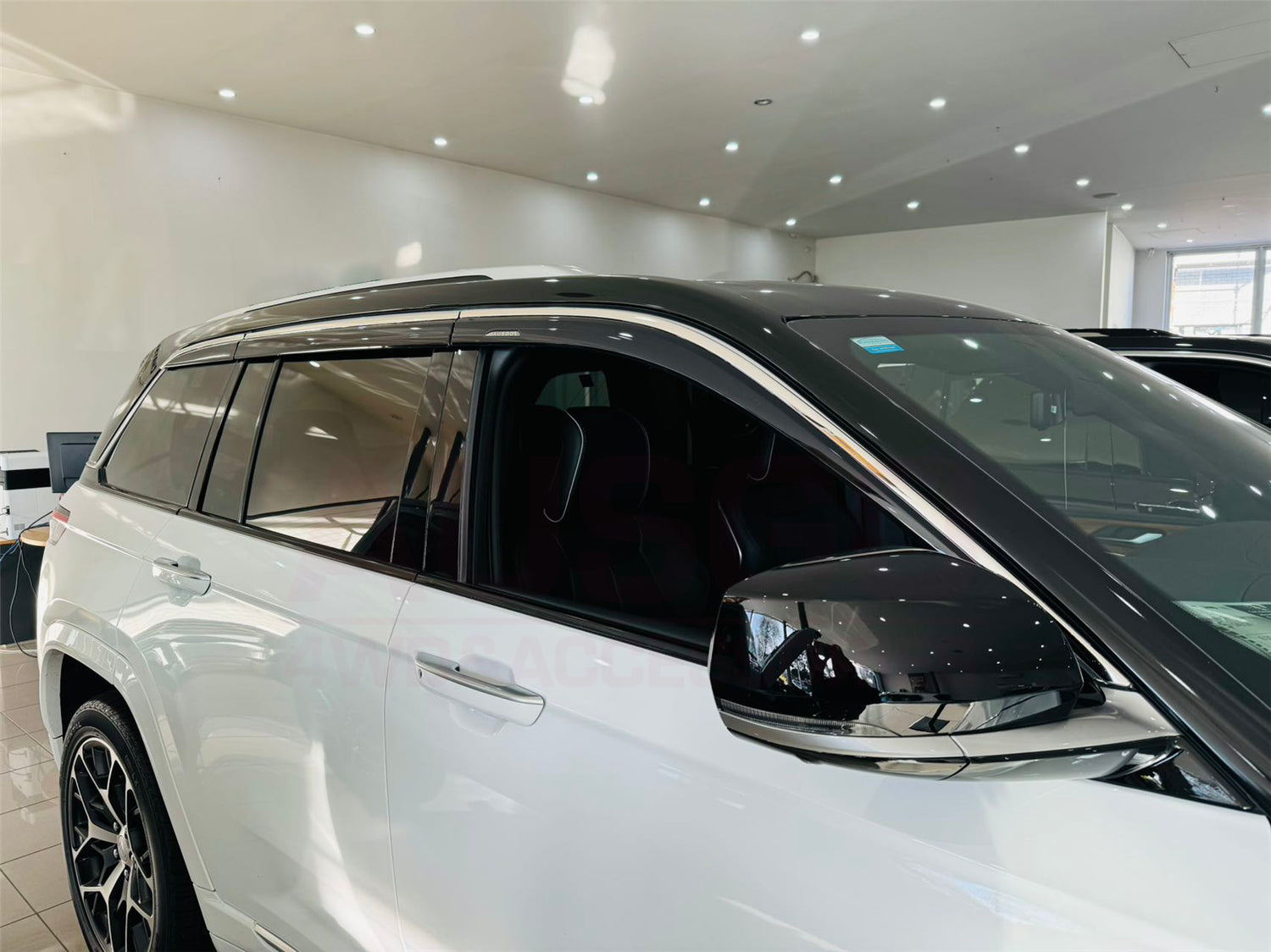 Stainless Trim Weather Shields for Jeep Grand Cherokee WL Series 2022-Onwards 5 Seats