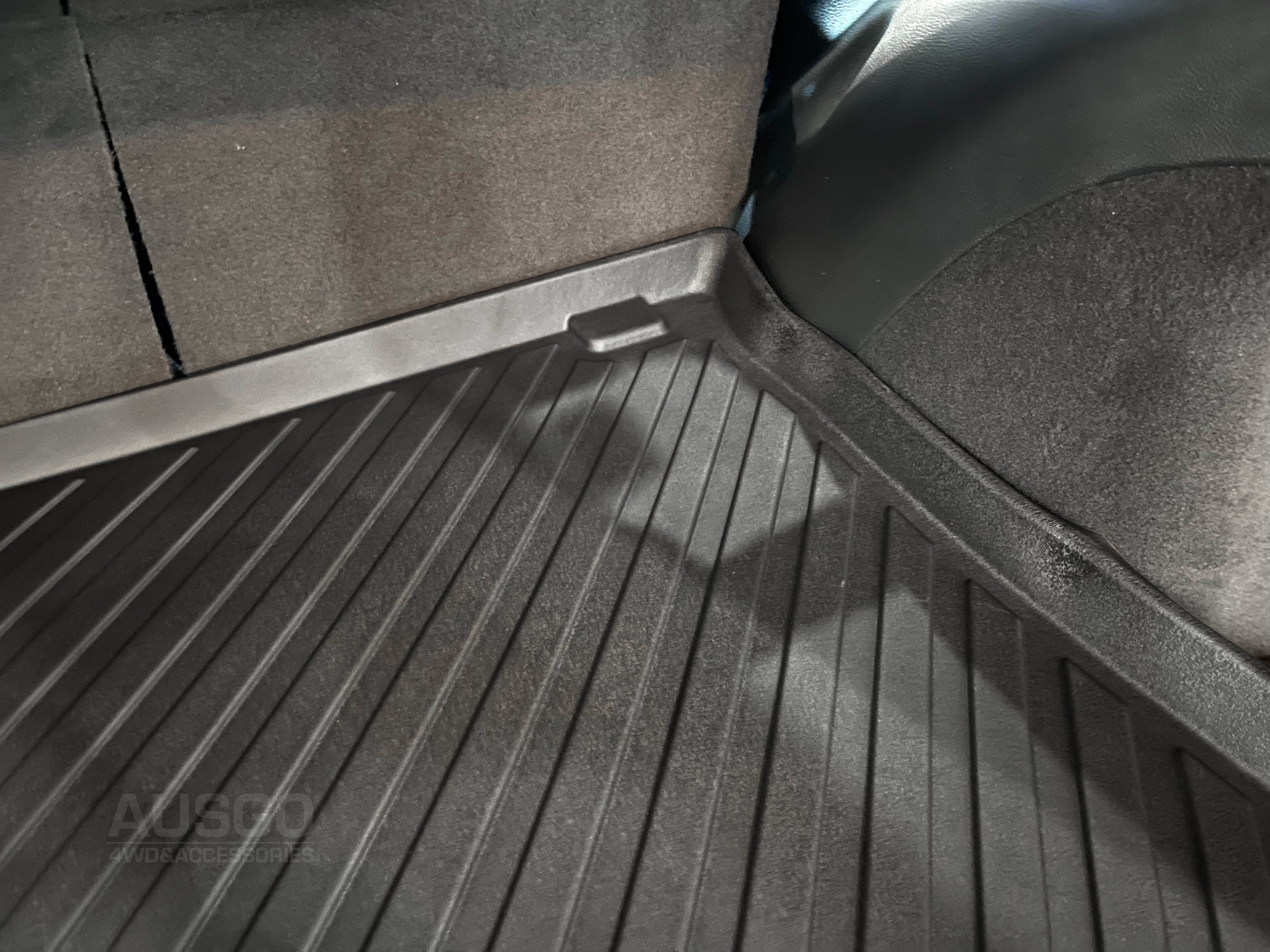 Double-Layer Car Floor Mats for Jeep Grand Cherokee WK Series 2010-2021