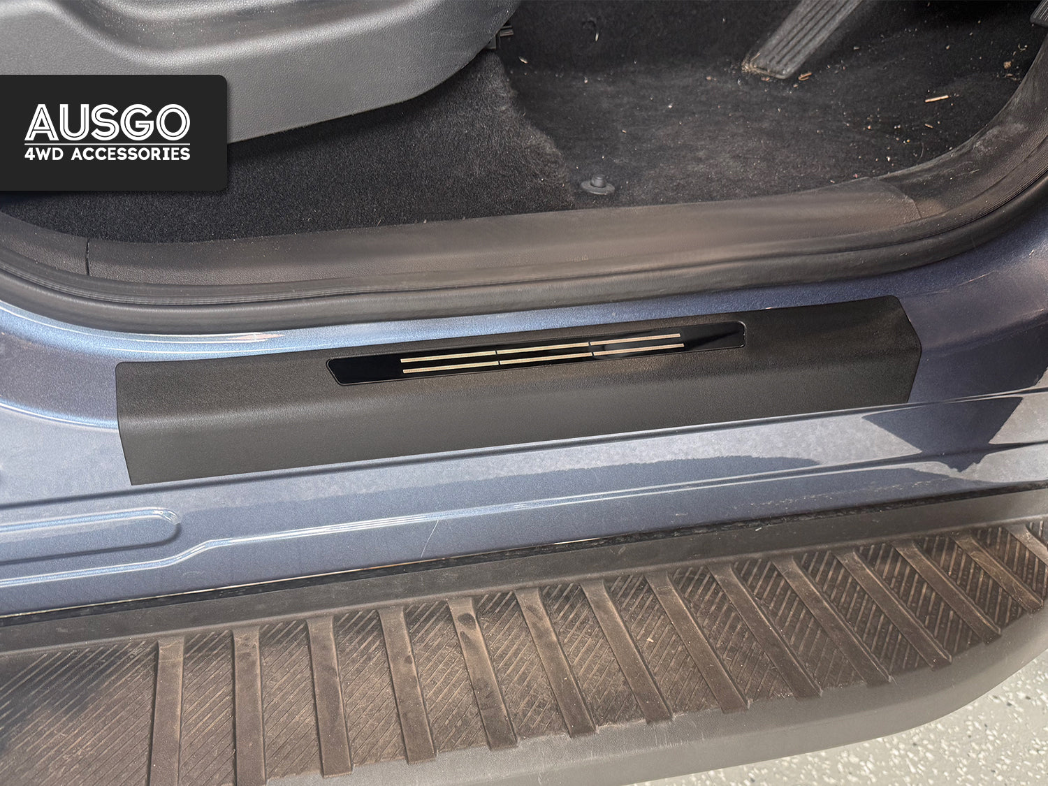 7D Floor Mats + Black Door Sill Protector for BYD Shark 6 2025-Onwards