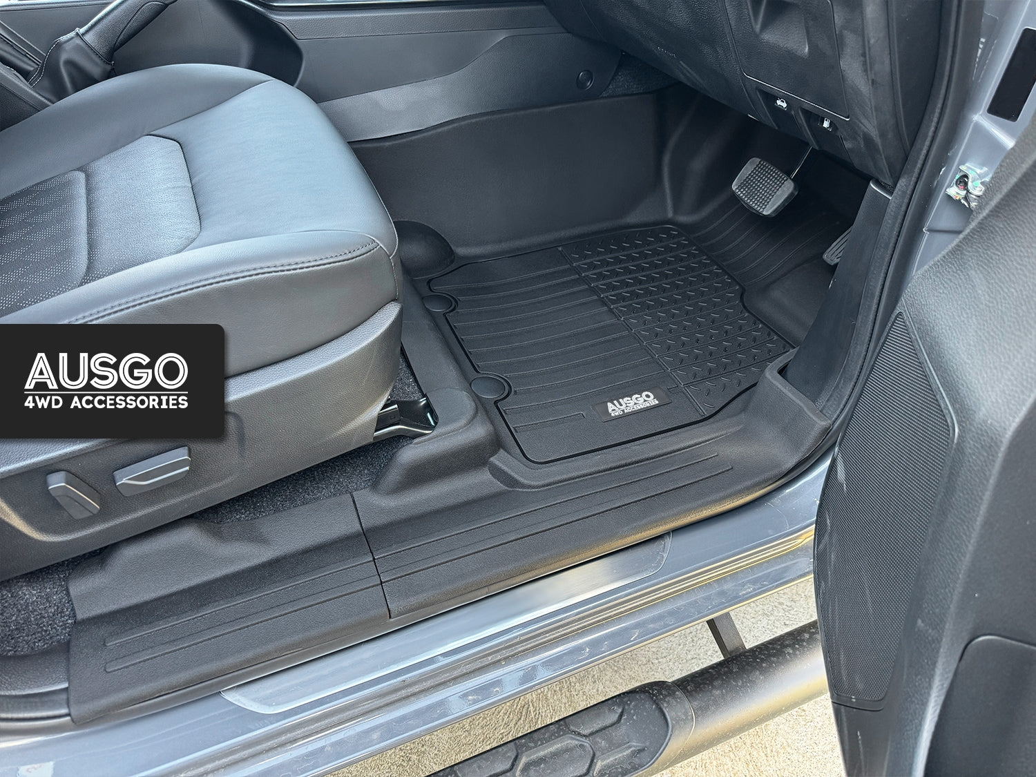 7D Injection Floor Mats + Black Door Sill Protector for ISUZU MUX MU-X 2021-Onwards