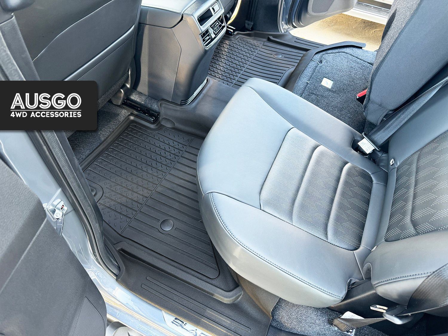 7D Injection Floor Mats + Black Door Sills Protector for Mazda BT-50 BT50 Dual Cab 2020-Onwards