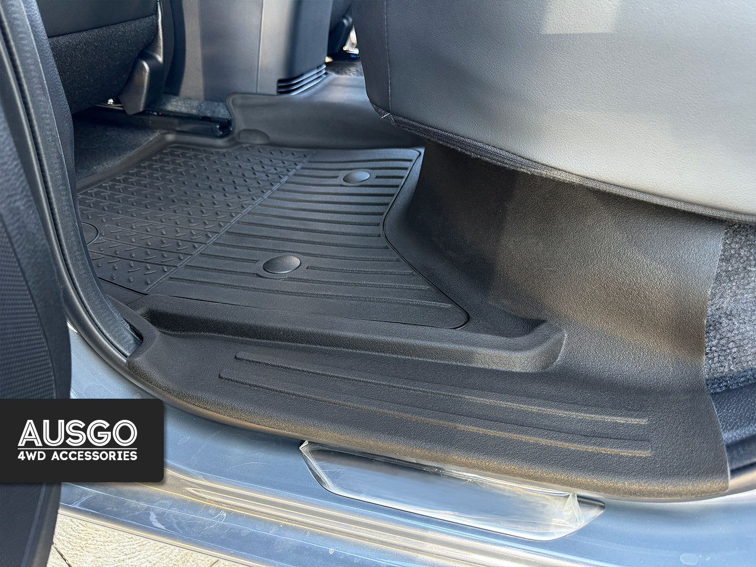 7D Injection Floor Mats + Black Door Sills Protector for Mazda BT-50 BT50 Dual Cab 2020-Onwards