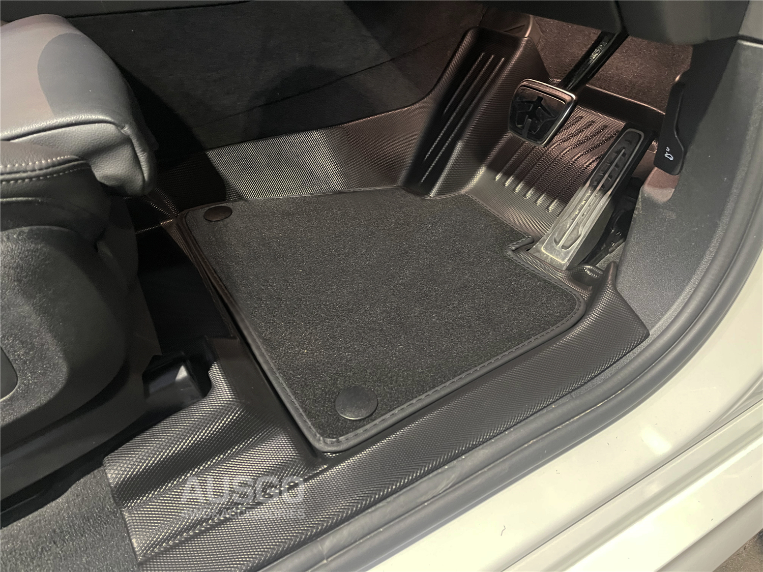 Double-Layer Car Floor Mats for BMW X5 G05 2018-Onwards