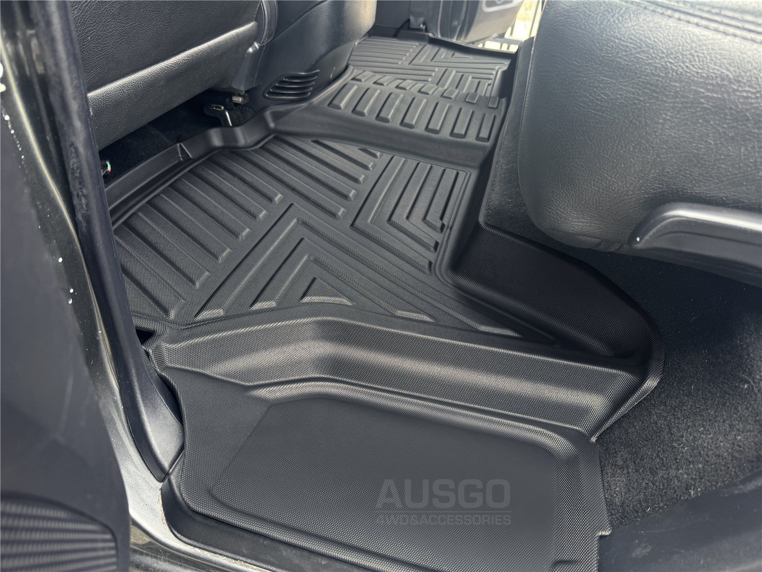 PRE-ORDER 5D Car Floor Mats for Mitsubishi Pajero 2000-2021