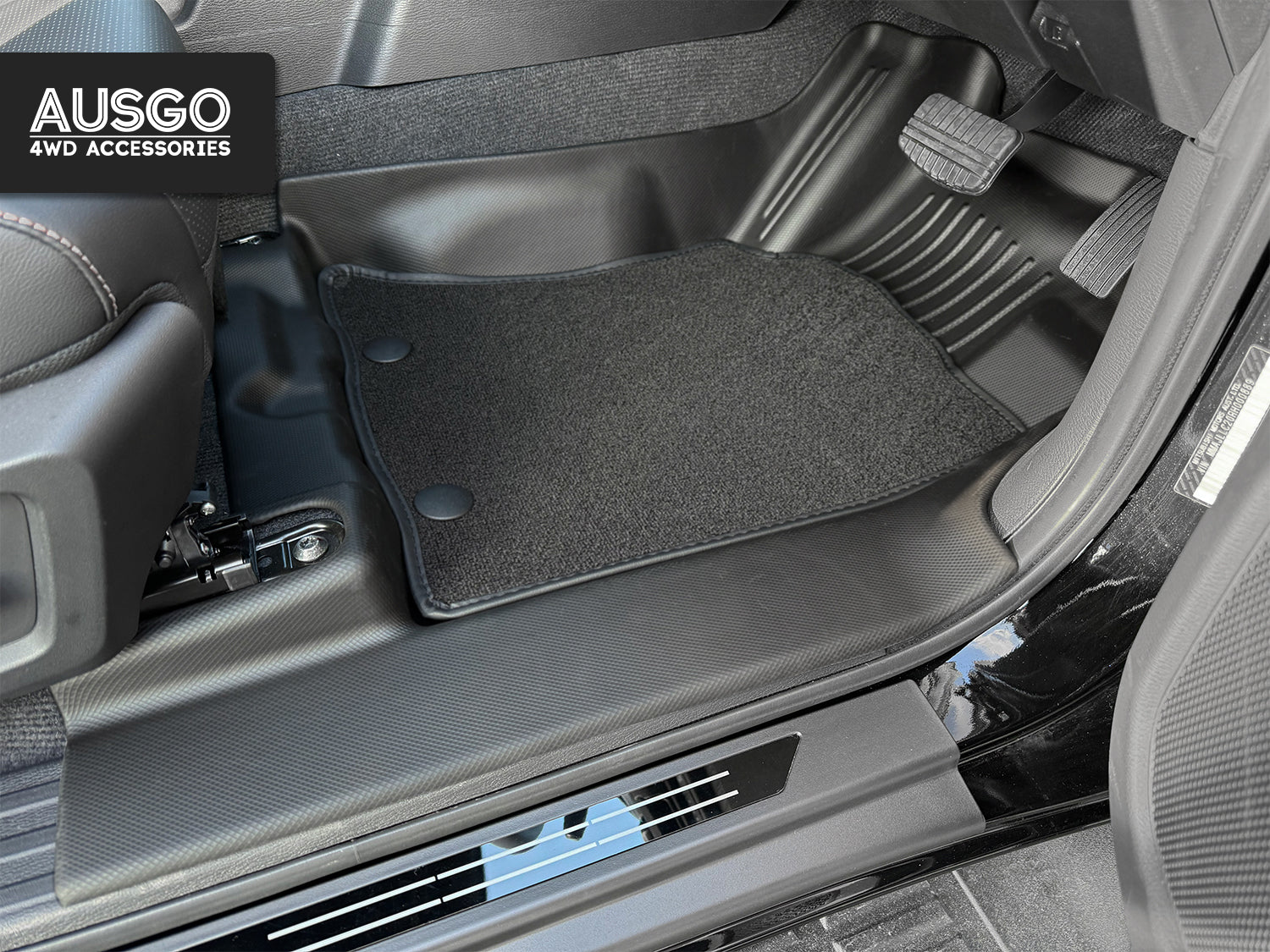 Double-Layer Car Floor Mats for Nissan Navara D27 Dual Cab 2026-Onwards