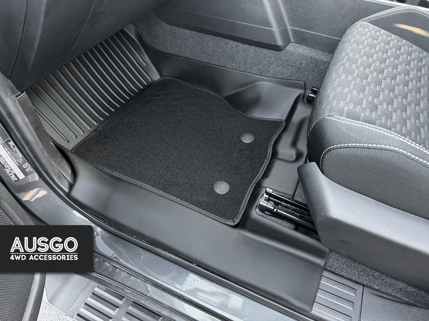 Double-Layer Car Floor Mats for Nissan Navara D27 Dual Cab 2026-Onwards