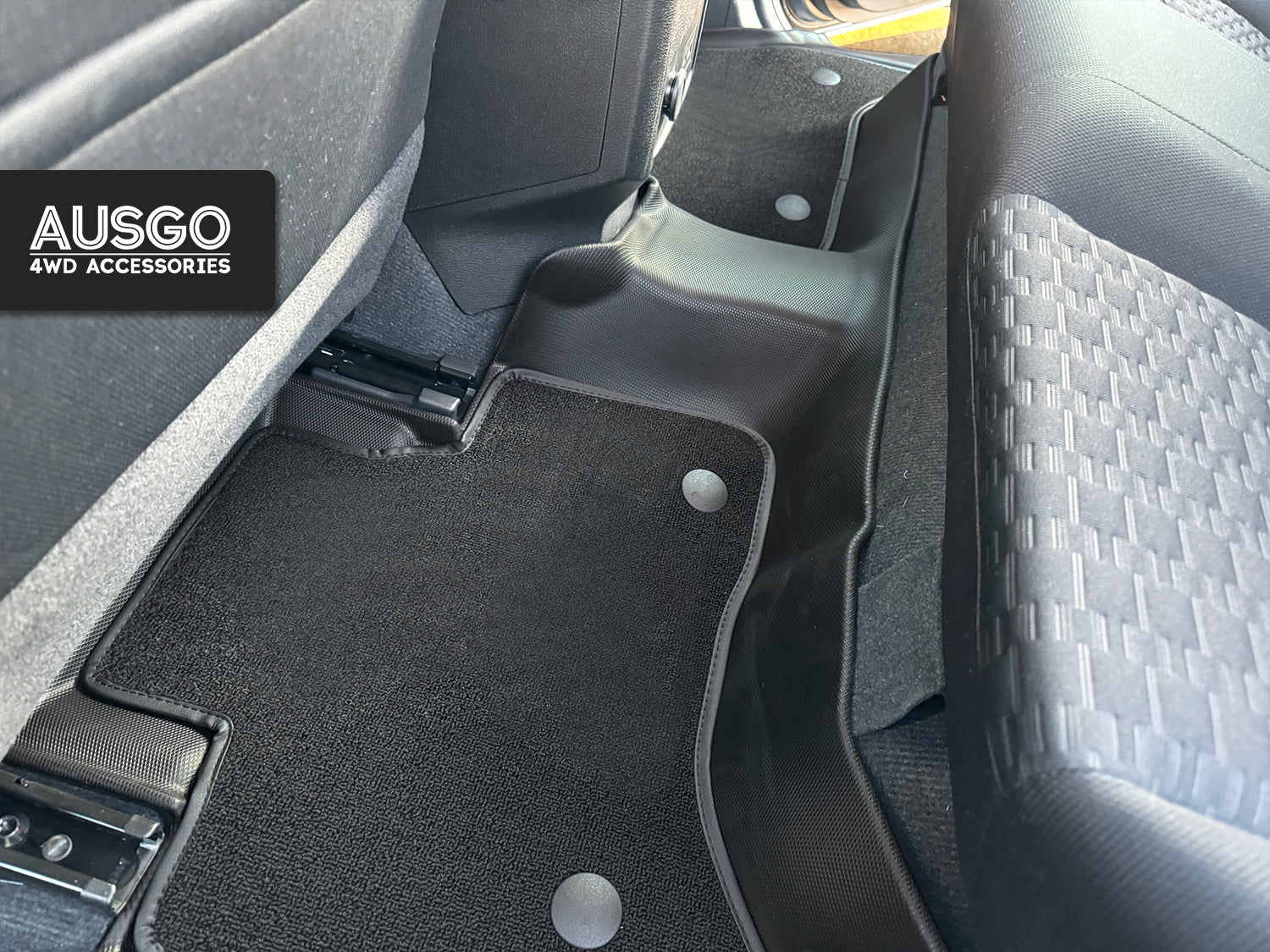 Double-Layer Car Floor Mats for Nissan Navara D27 Dual Cab 2026-Onwards