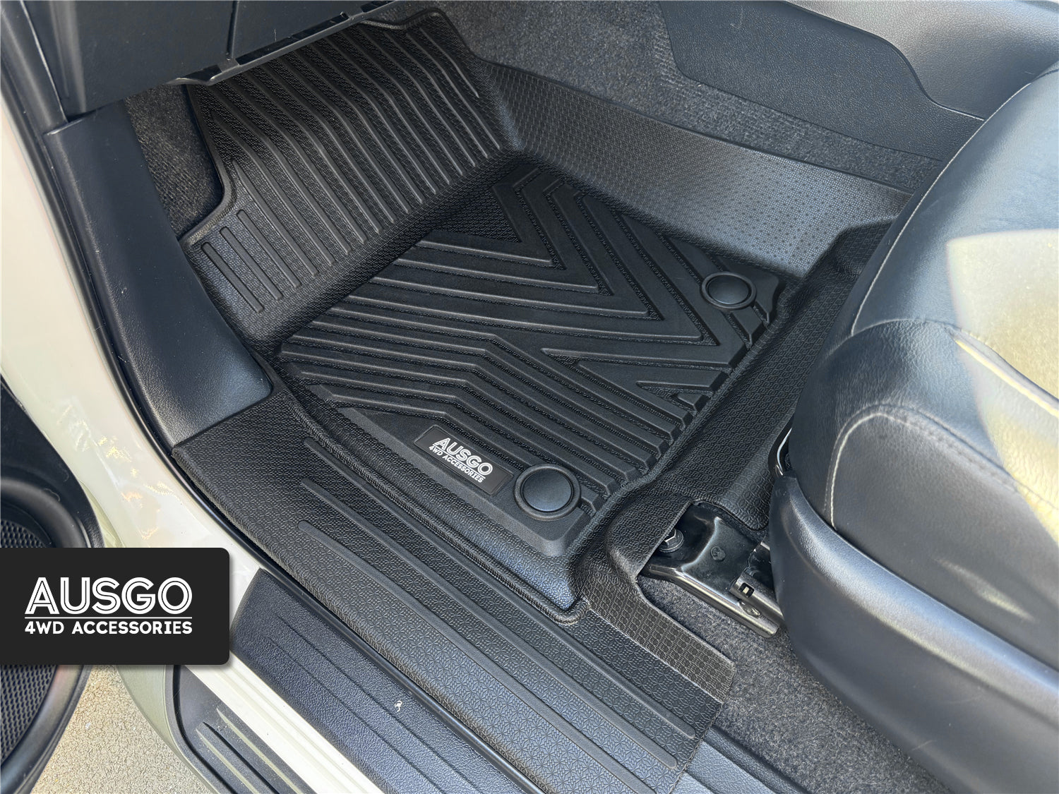 5D Injection Floor Mats for Toyota Hilux Auto Transmission Single / Extra Cab 2015-Onwards