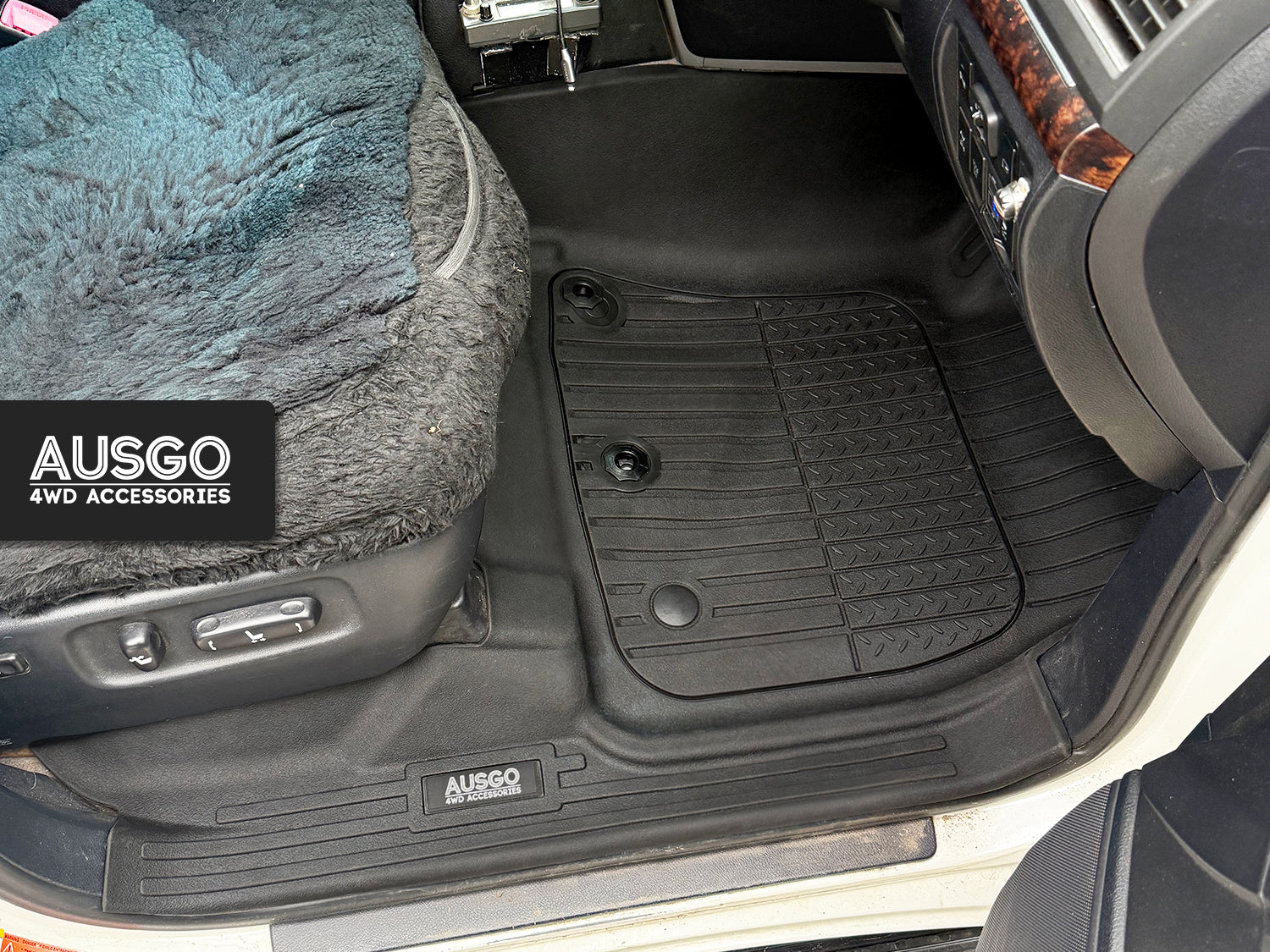 7D Injection Floor Mats for Toyota Land Cruiser 200 Series Altitude / VX / Sahara 2012-2021
