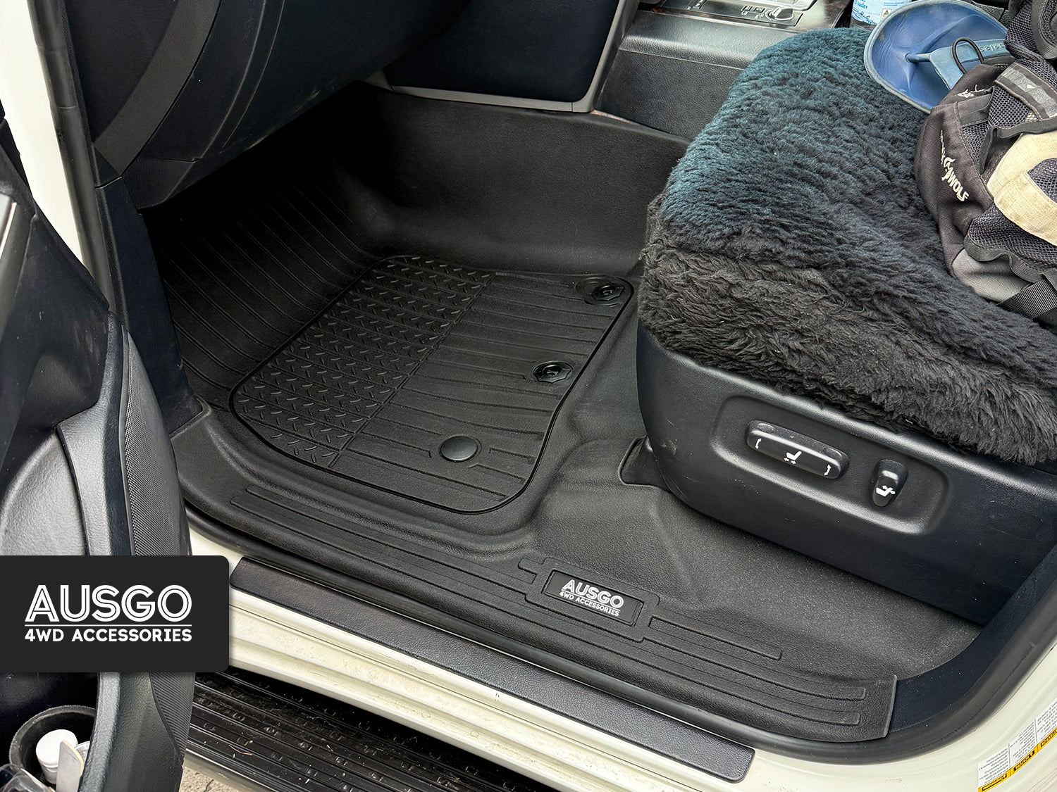 7D Injection Floor Mats for Toyota Land Cruiser 200 Series Altitude / VX / Sahara 2012-2021