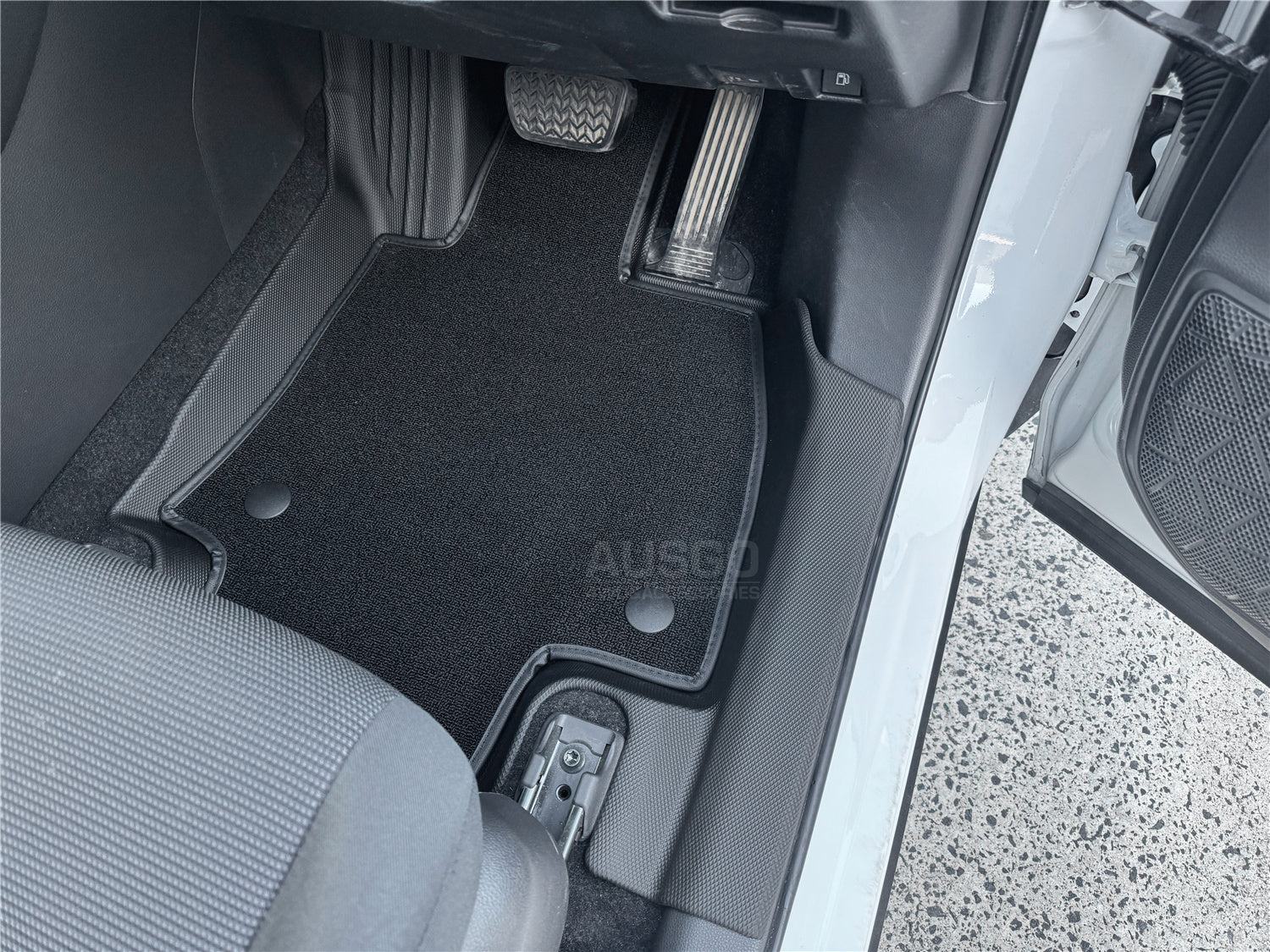 Double-Layer Car Floor Mats for Toyota RAV4 2019-Onwards