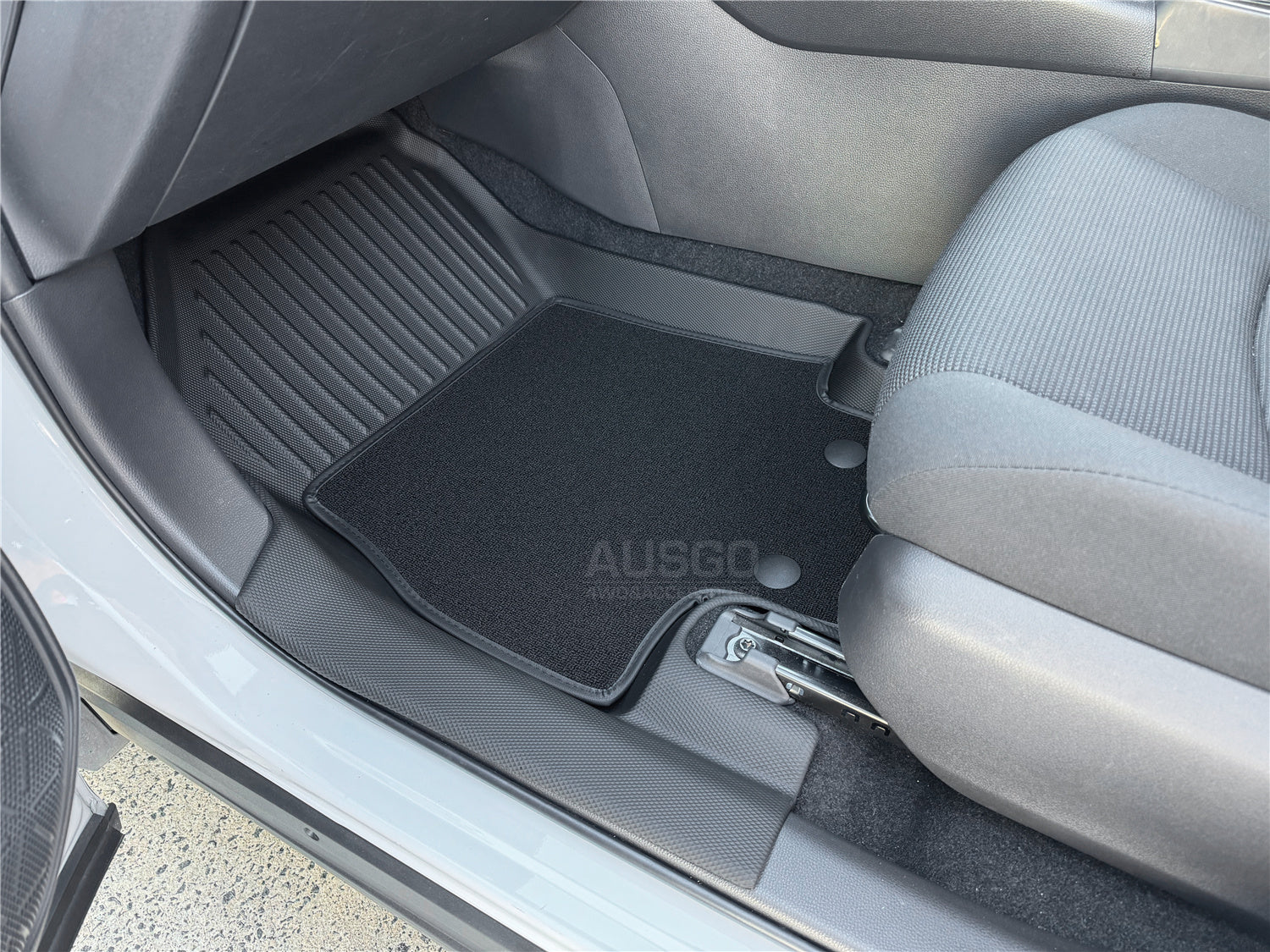 Double-Layer Car Floor Mats for Toyota RAV4 2019-Onwards